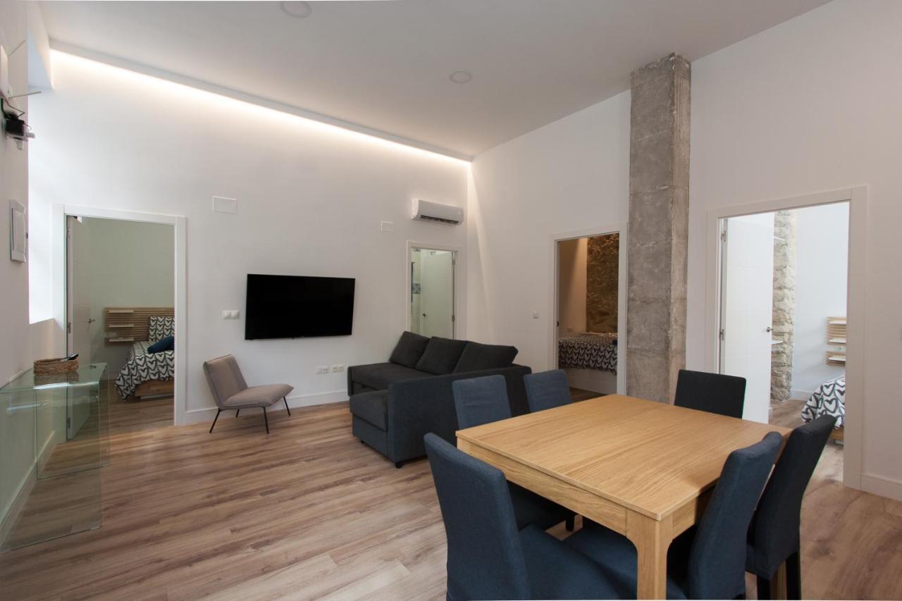 D10 - Piso luminoso, silencioso, acogedor y céntrico Appartamento Alicante Esterno foto