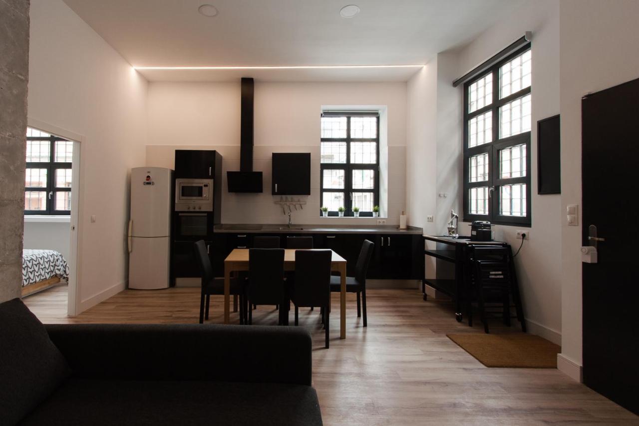 D10 - Piso luminoso, silencioso, acogedor y céntrico Appartamento Alicante Esterno foto