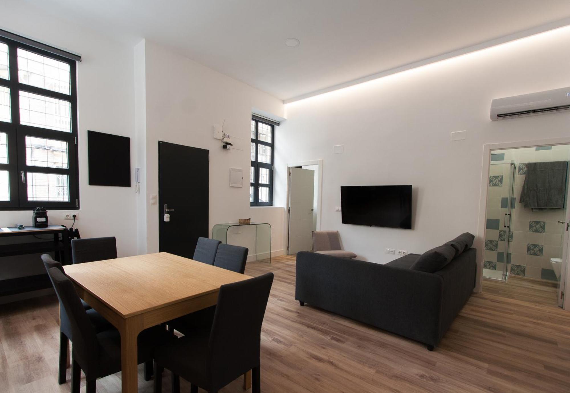 D10 - Piso luminoso, silencioso, acogedor y céntrico Appartamento Alicante Esterno foto